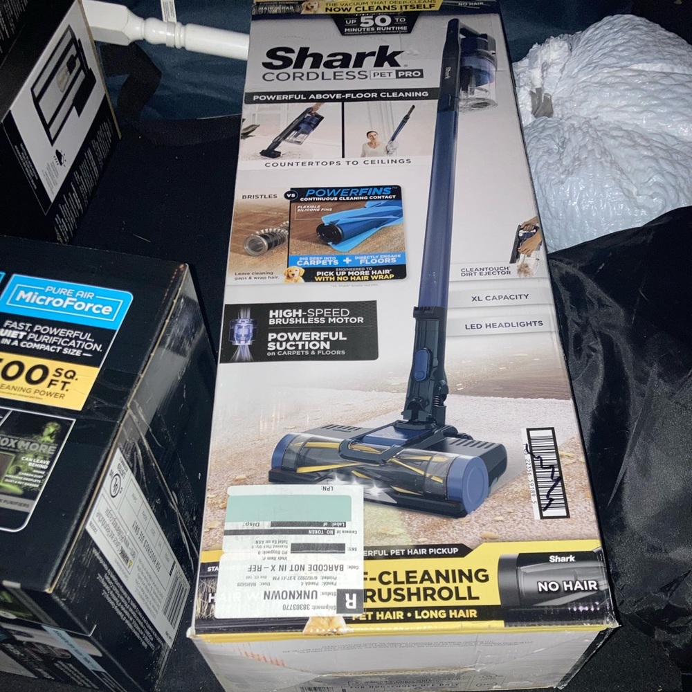Brand new in box shark vacuum cordless pet pro